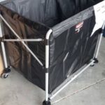 Rubbermaid 8 Bushel Capacity X-Cart Collapsible Bulk Truck