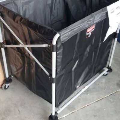 Rubbermaid 8 Bushel Capacity X-Cart Collapsible Bulk Truck