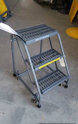 Grip 16"W 3 Step Steel Rolling Ladder Serrated Top Step