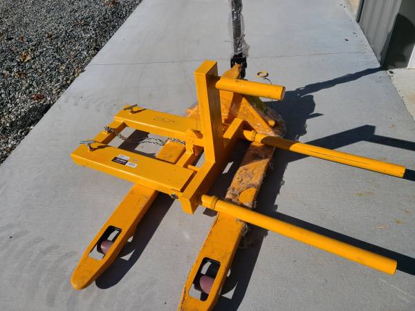 Forklift Mount Horizontal Drum Positioner, Racker & Lifter 800 Lb. Cap