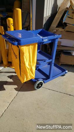 Rubbermaid® Janitor Cart Blue with 25 Gallon Vinyl Bag