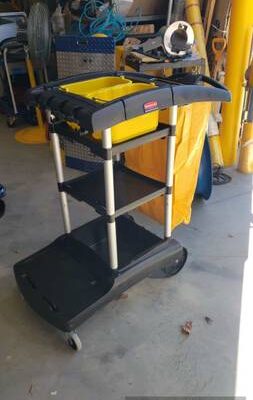 Rubbermaid? High Cap Hotel Janitorial Cleaning Cart