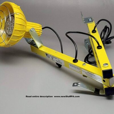 Tri Lite Polycarbonate Head LED dock light 14w 40in reach par38