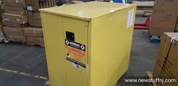 Securall Flammable Drum Cabinet w/ Self Close Doors, 60 Gal. Cap