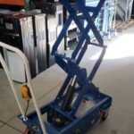 SALE Battery Powered Mobile Scissor Lift Table 40" x 20-1/2" 660 Lb