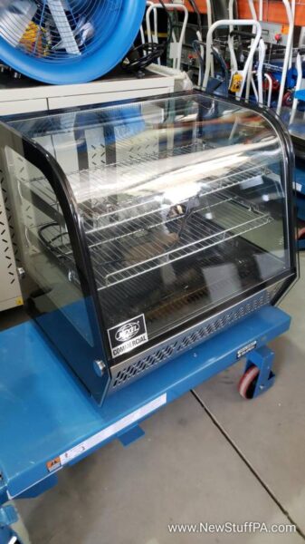 Nexel® Countertop Display Case, 4.2 Cu. Ft.