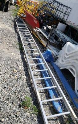 Werner 24' Type 1AA Aluminum Round Rung Straight Ladder 524-1