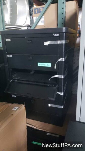 Datum TekStak™ Laptop Storage Locker with Laminate Top 5 Bays Key Lock