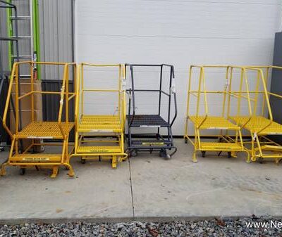 2 step rolling ladders