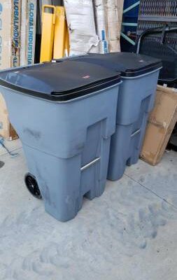 95 Gallon Rubbermaid Large Mobile Waste Receptacle - Gray With Lid