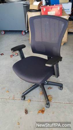 Mesh Back Chair w/ Mid Back & Adjustable Arms, Fabric, Black