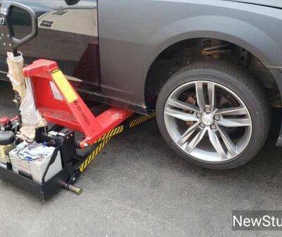 DISCOUNTED Battery High Lift Skid Truck 3300lb cap 21" x 44" Forks