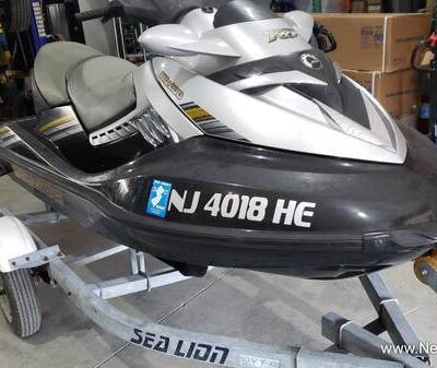2007 RTX 215 2008 GTX 215 Low hour well maintained Seadoo Jet Skis