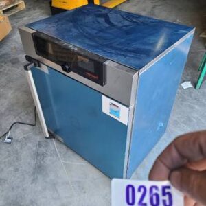 Memmert UN 110 Universal Oven, Natural Gravity Convection