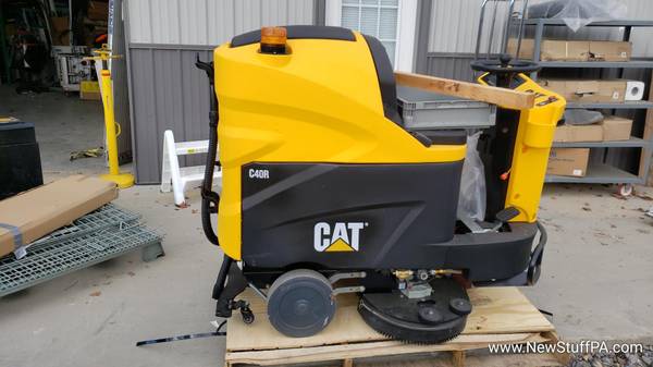 Cat® C40R Auto Ride-On Floor Scrubber, 40″ Cleaning Path