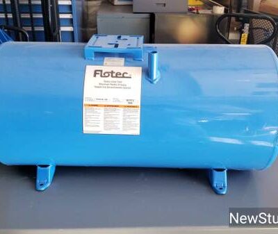 Flotec FP7210-00 Standard Water System Tank, 30 Gallons