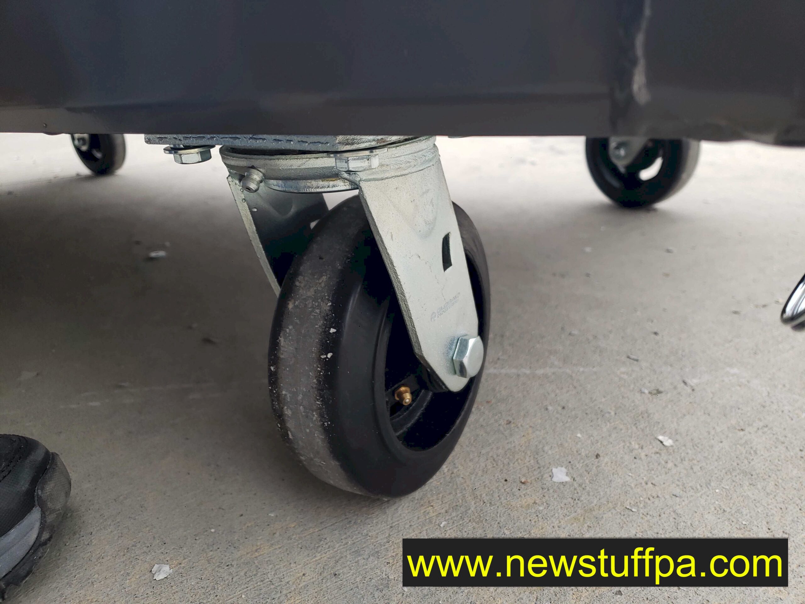 Steel Deck Platform Truck 72 x 36 2000 Lb. Capacity 6" Rubber Casters - Image 4