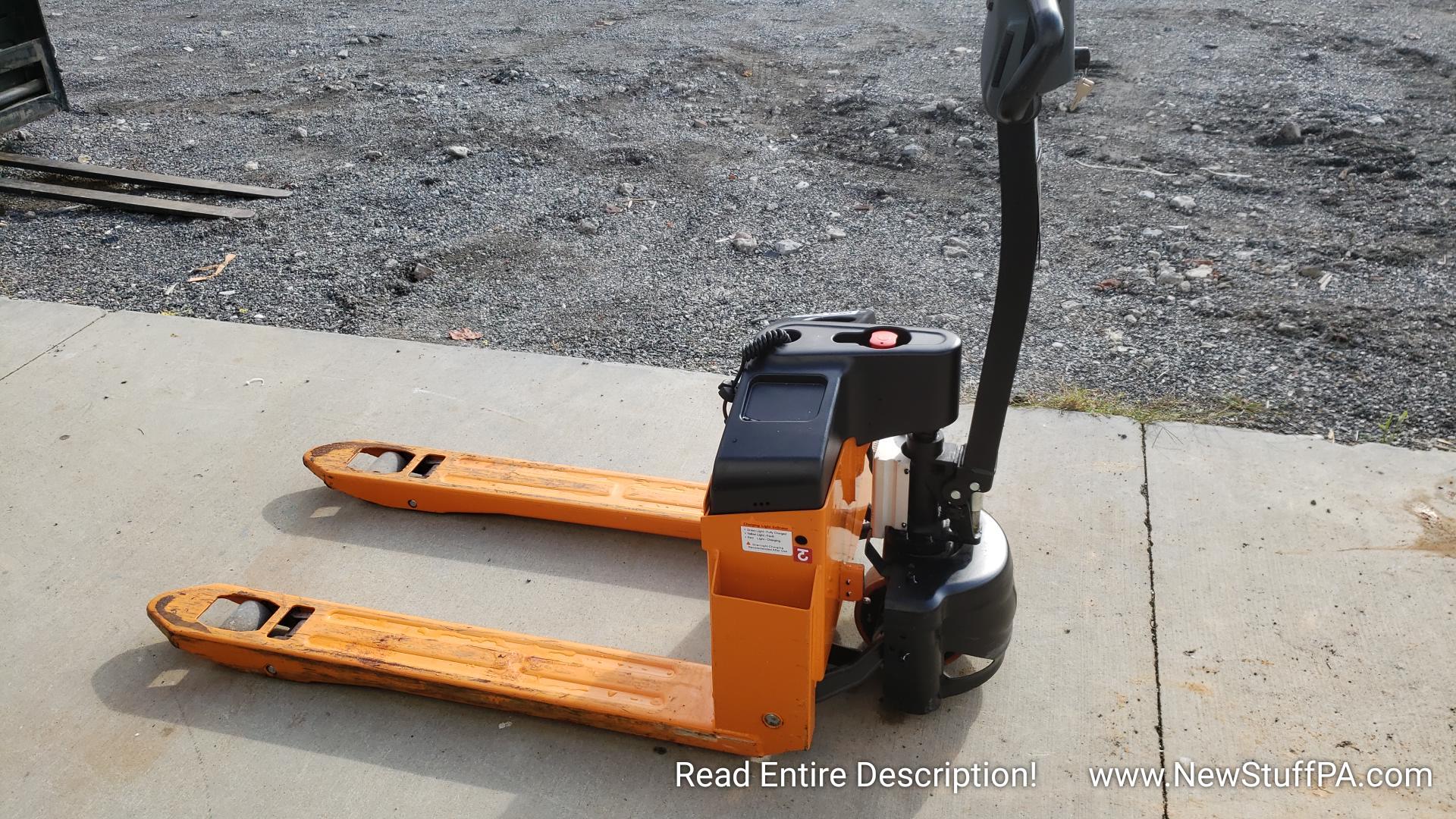 Battery Operated 3300lb Cap Pallet Jack - Image 3