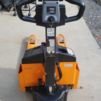 Battery Operated 3300lb Cap Pallet Jack