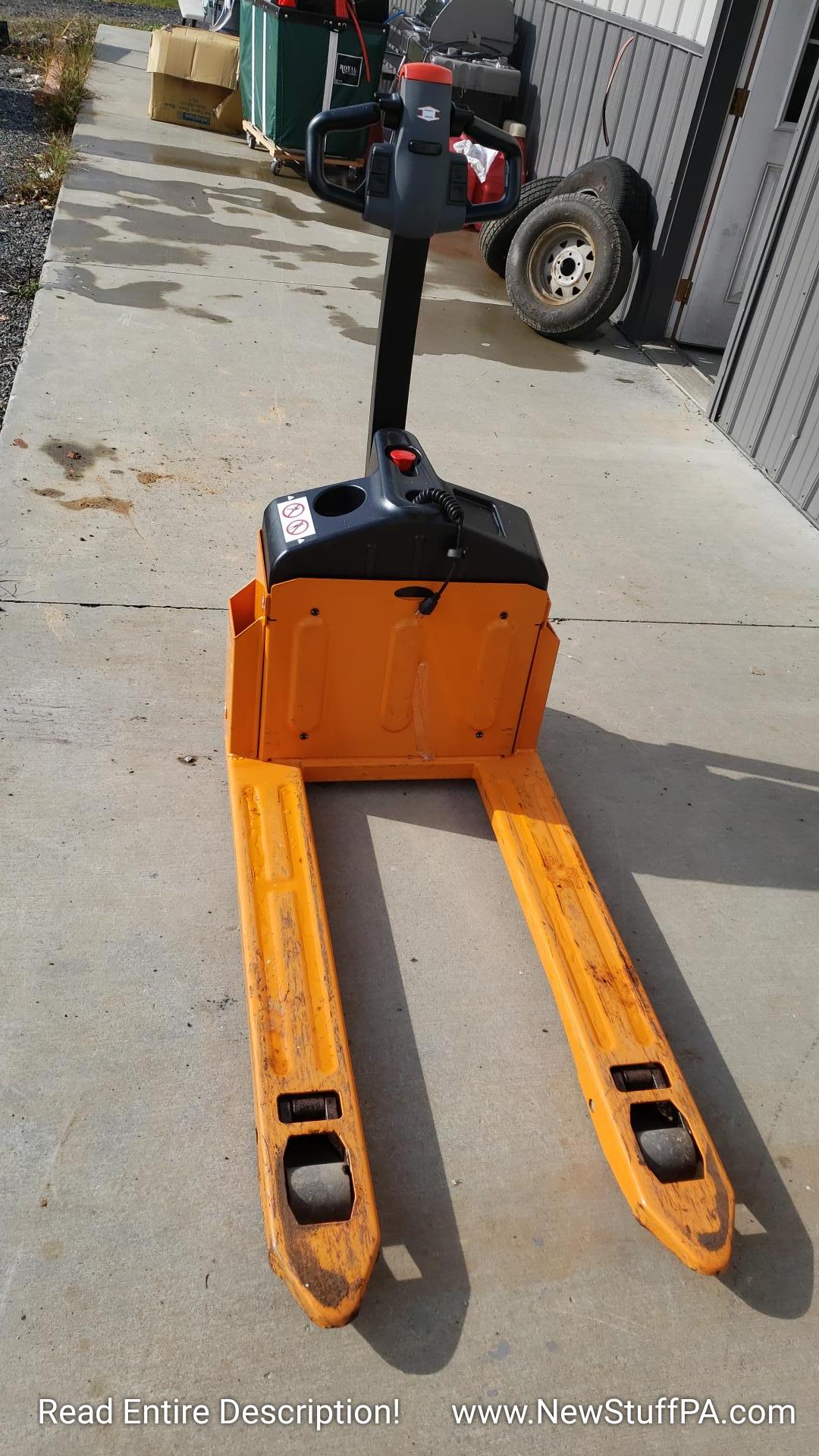 Battery Operated 3300lb Cap Pallet Jack - Image 2